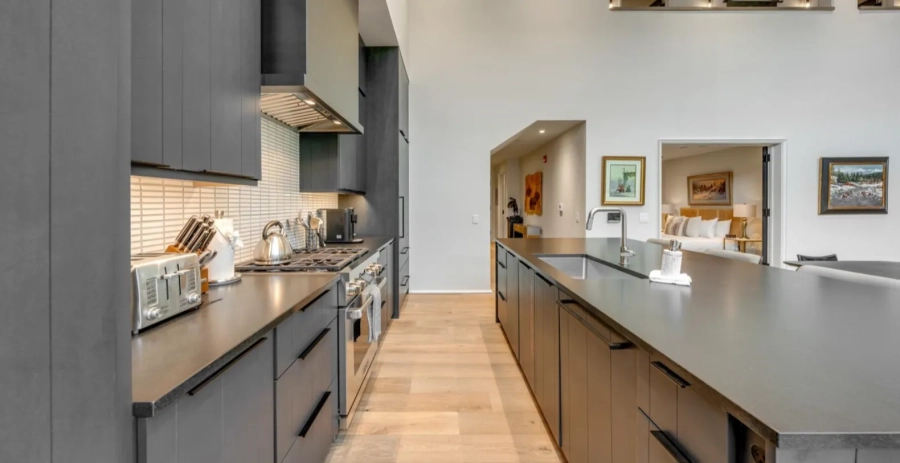 Arts District West Suite 302 Vacation Villa - Wyoming