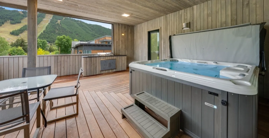 Arts District West Suite 302 Vacation Villa - Wyoming